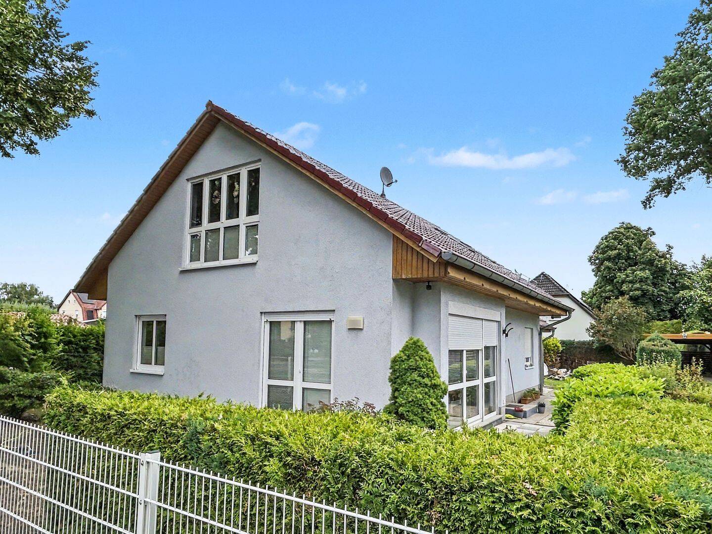 Für die kleine Familie! Schönes Haus auf pflegeleichtem Grundstück in Bernau/ Schönow – Bernau – Bild 1 von 9