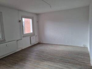 4 Raumwohnung mit 2 Bädern, 2 Balkonen und Einbauküche – 9123 Chemnitz – Vorschaubild 5