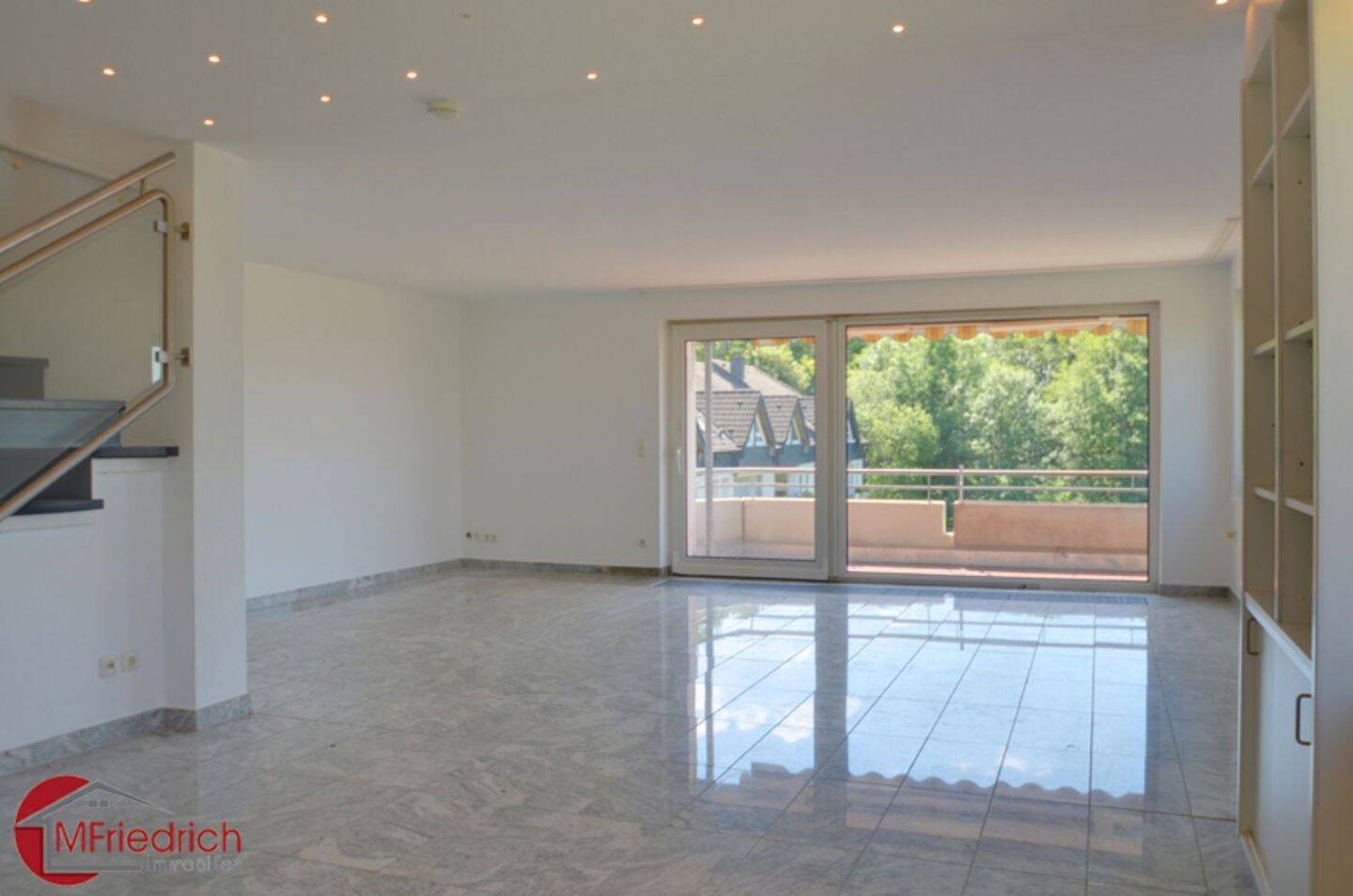 *** HAUS IM HAUS *** Penthouse - Maisonette mit 2 Sonnen-Balkonen, TG-Stellplatz & EBK möglich – Bochum – Vorschaubild 3