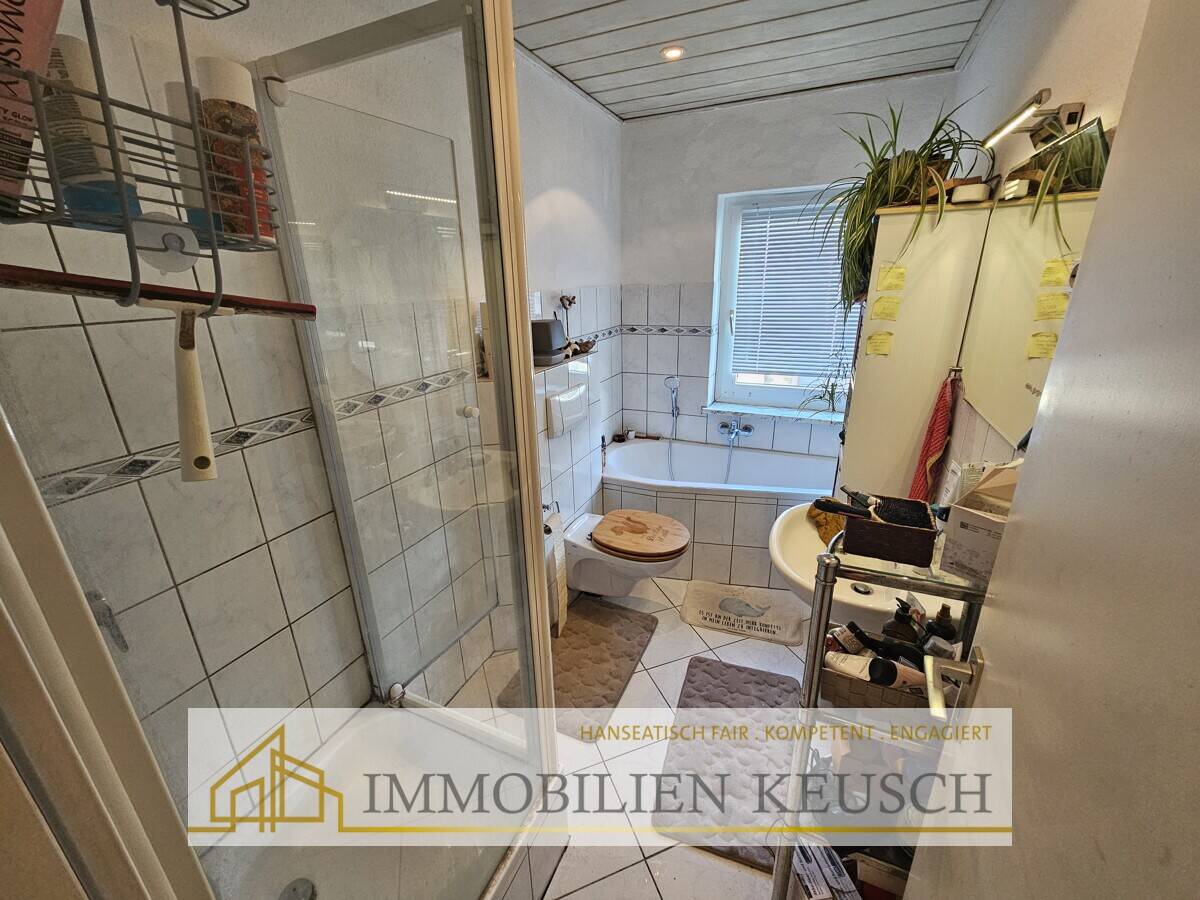 3-Zimmer-Wohnung in zentraler Lage von Bremerhaven, großer Balkon +2 Stellplätze im Innenhof möglich – Bremerhaven – Vorschaubild 9