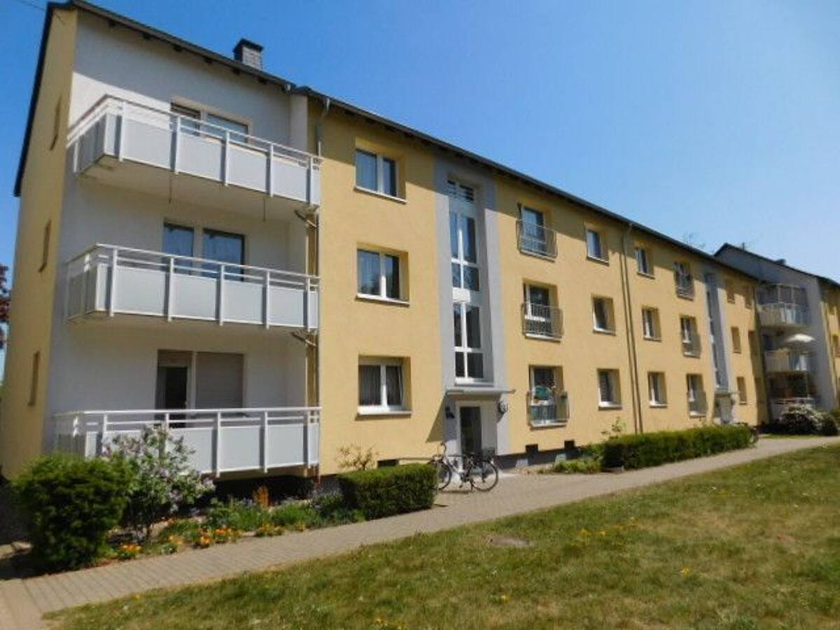 Renovierte 3-Zimmerwohnung in zentraler Lage... bezugsfertig*** – 47805 Krefeld – Bild 1 von 8