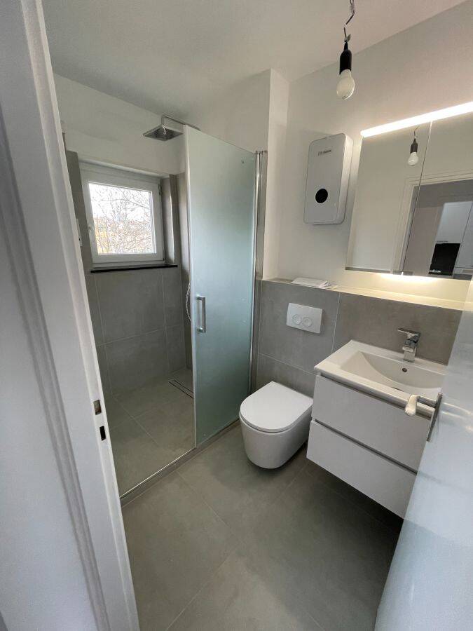Provisionsfrei* Sanierte 1-Zimmer-Wohnung in Wöhrd, fußläufig Uni, TH, Rathenauplatz