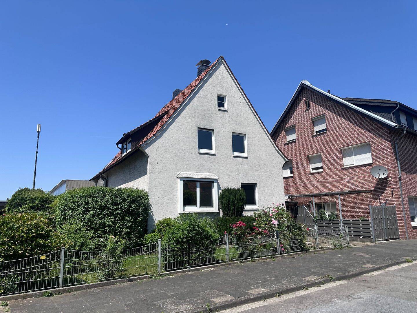 500 Meter von der Fußgängerzone entfernt befindet sich dieses Einfamilienhaus...