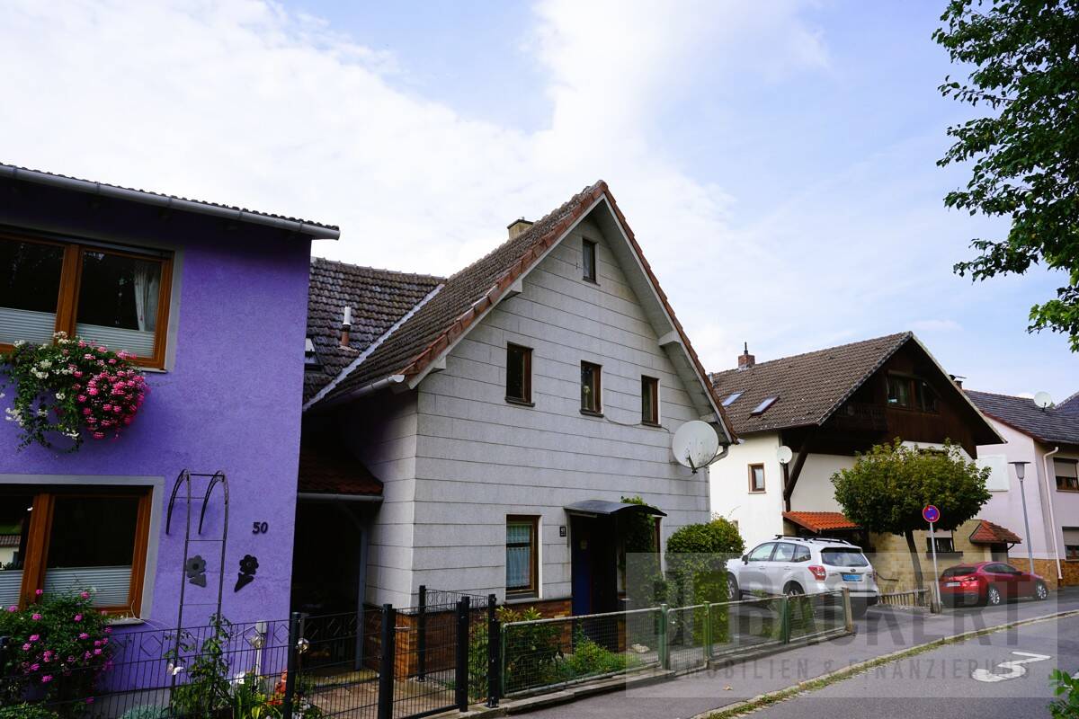 Charmante Doppelhaushälfte mit großem Gartenbereich – Rödental – Vorschaubild 3