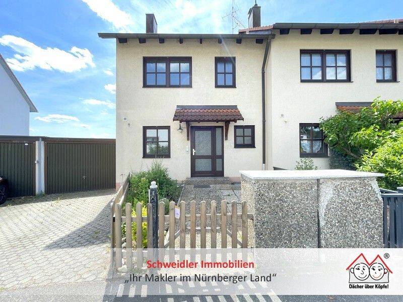 Ihre Chance! Tolles Reiheneckhaus mit XXL-Terrasse und Garage in Leinburg