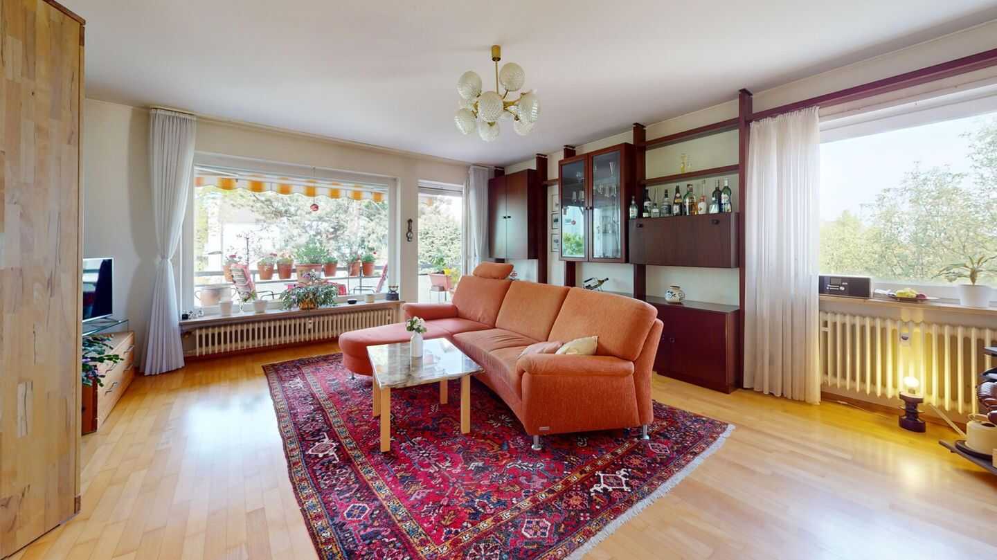 Lichtdurchflutete Etagenwohnung mit Westbalkon und Blick ins Grüne – Frankfurt am Main – Vorschaubild 2