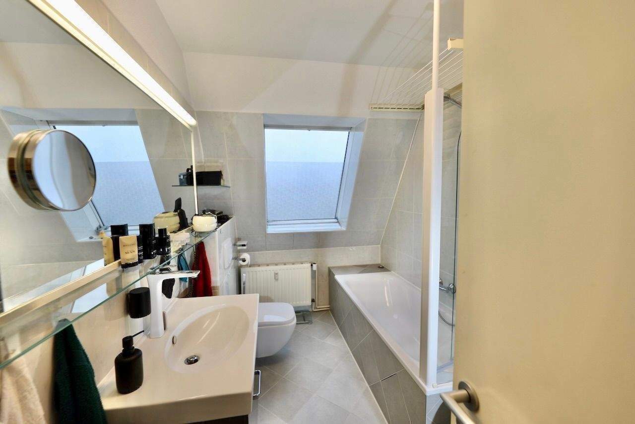 6,50m DECKENHÖHE & 13m² FENSTERFRONT - AUFZUG, TERRASSE, KLIMAANLAGE & KAMIN - SUPER LAGE! – Berlin – Vorschaubild 3