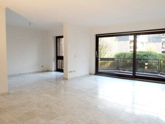Köln-Marienburg - Luxuriöse 5-Zimmer- Maisonettewohnung mit großen Terrassen und privatem Garten – Köln – Vorschaubild 2