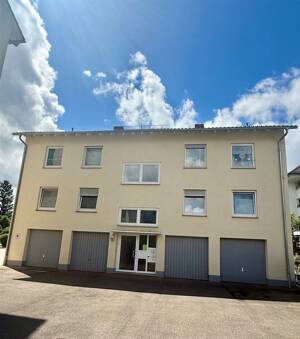 Gepflegte 3-Zimmer-Wohnung mit Balkon&Garage in attraktiver Lage zu verkaufen!