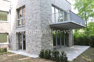 Stilvolle Kapitalanlage: Energieeffizientes Architektenhaus mit 3 großen Wohneinheiten und zukunftssicherer Ausstattung (Wärmepumpe) / KFW-70 Neubau – 22339 Hamburg – Vorschaubild 5