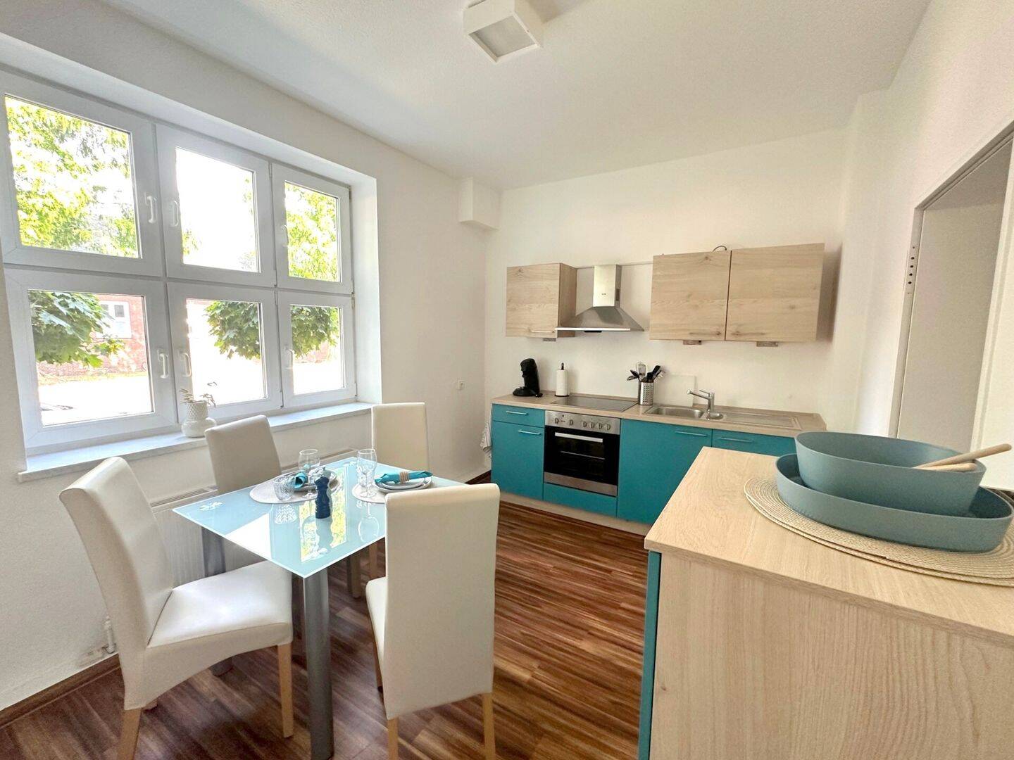 ***Modern-Möbliert! Für max. 4 Personen! - EG - 4 ZKDB Wohnung, EBK, zentral in MG-Rheydt*** – Mönchengladbach – Vorschaubild 8