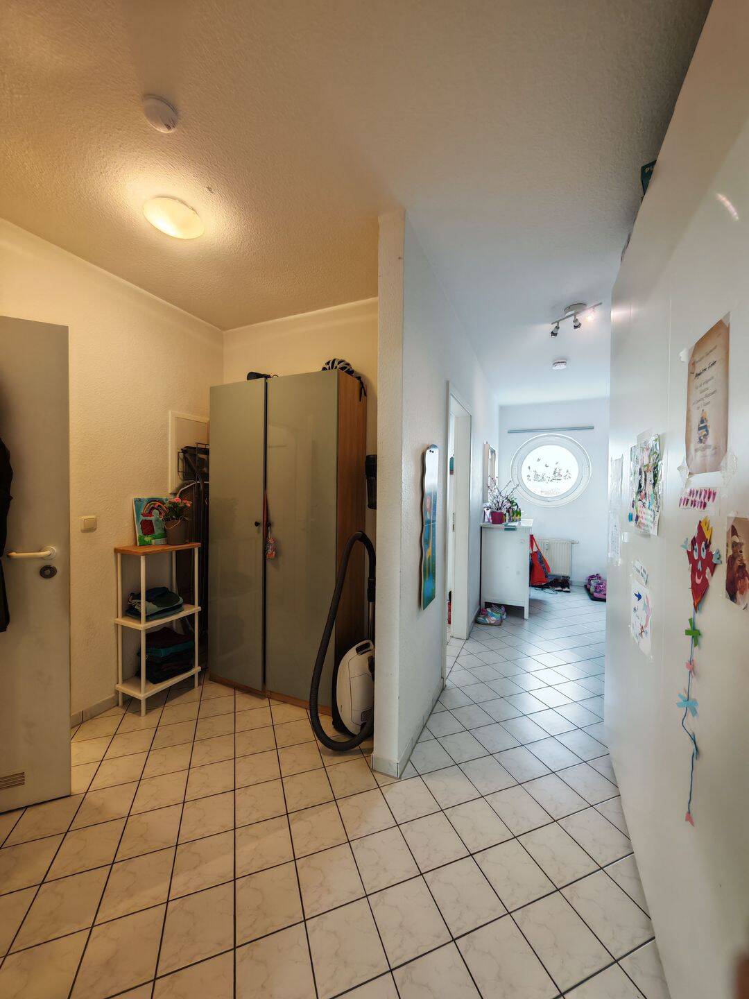 Solide Kapitalanlage in Magdeburg: Vermietete 4-Zimmer-Maisonette mit Balkon Aufzug und Stellplätzen – Magdeburg – Vorschaubild 7