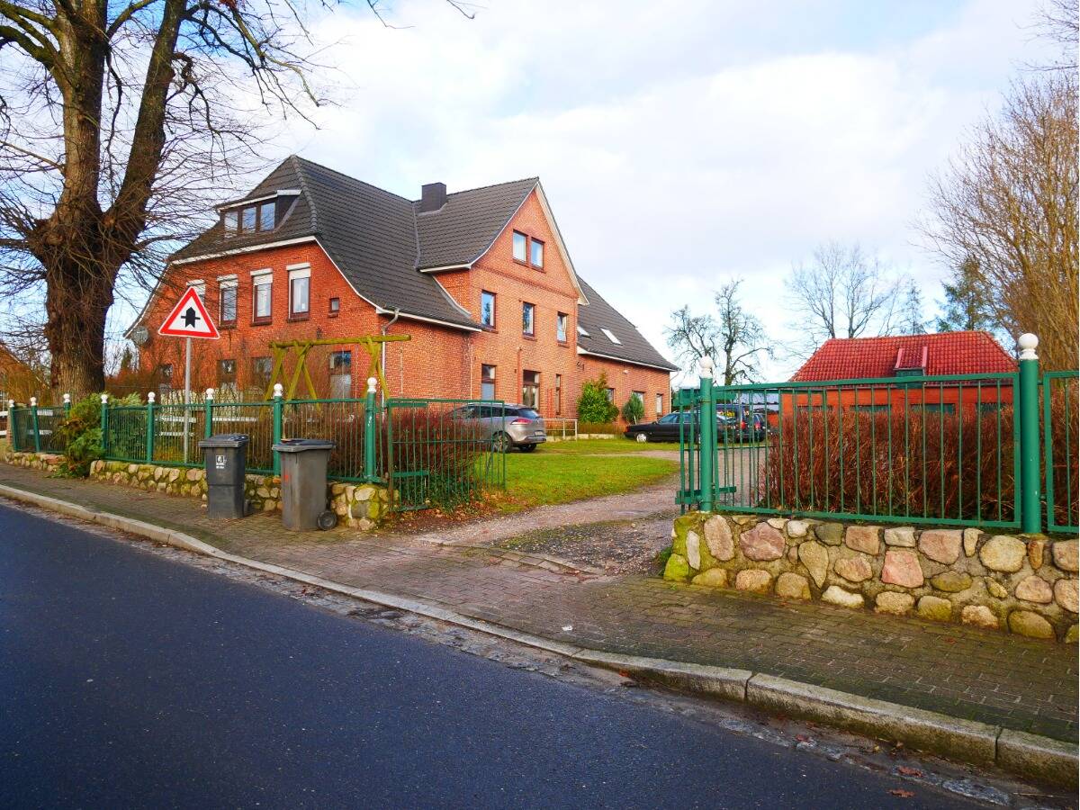 Sehr gepflegtes Mehrfamilienhaus 6 Wohneinheiten in 25767 Bunsoh zu verkaufen (bis zu 57.000€ Miete) – Bunsoh – Vorschaubild 2