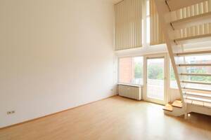 vernachlässigte Wohnung sucht neuen Besitzer und belohnt mit viel Platz – 30627 Hannover – Vorschaubild 1