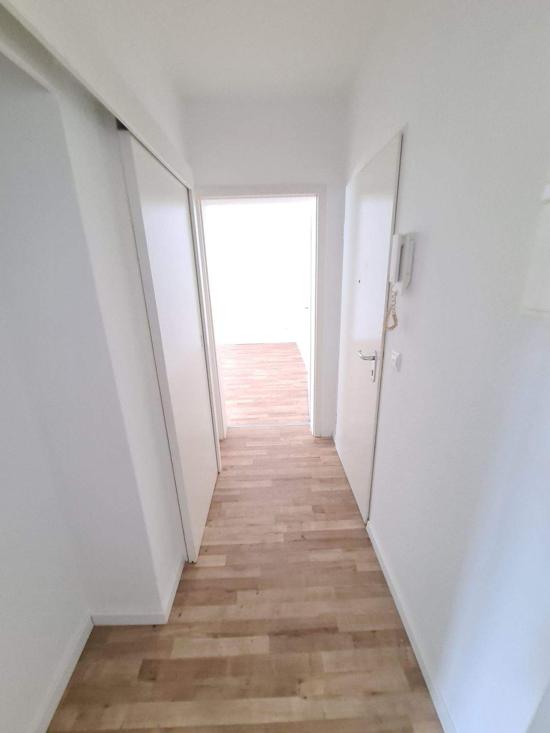 2 Raum Whg mit Balkon in Gablenz Nähe Versorgungszentrum – Chemnitz – Vorschaubild 3