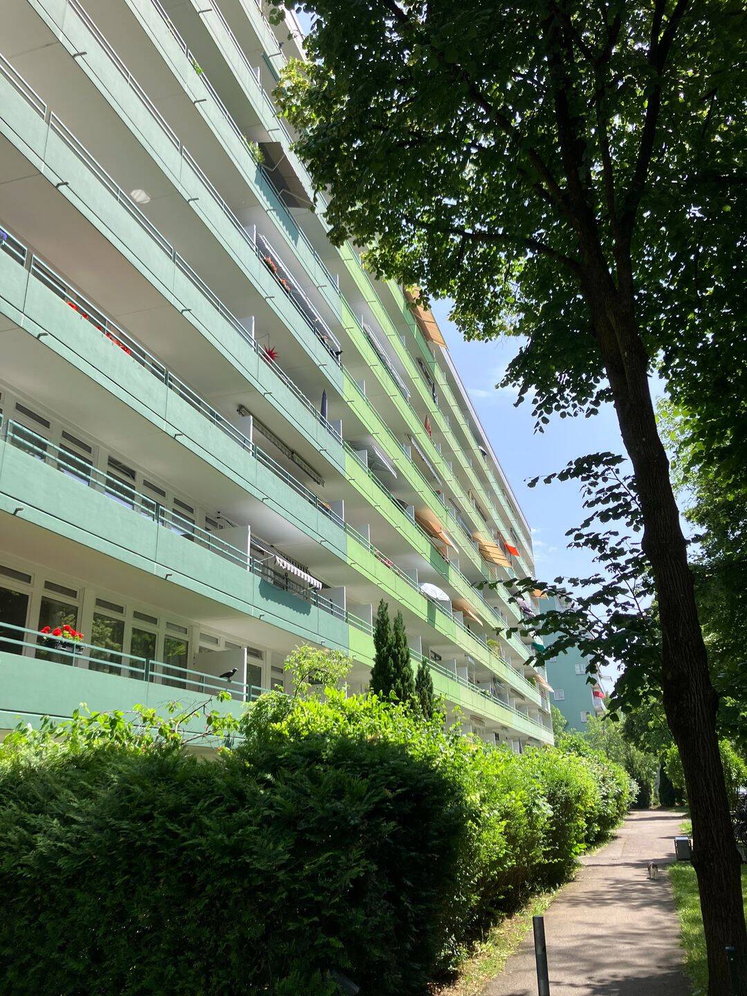 Erstbezug nach umfassender Sanierung: 4 Zimmer in München-Johanneskirchen! – München – Bild 1 von 9