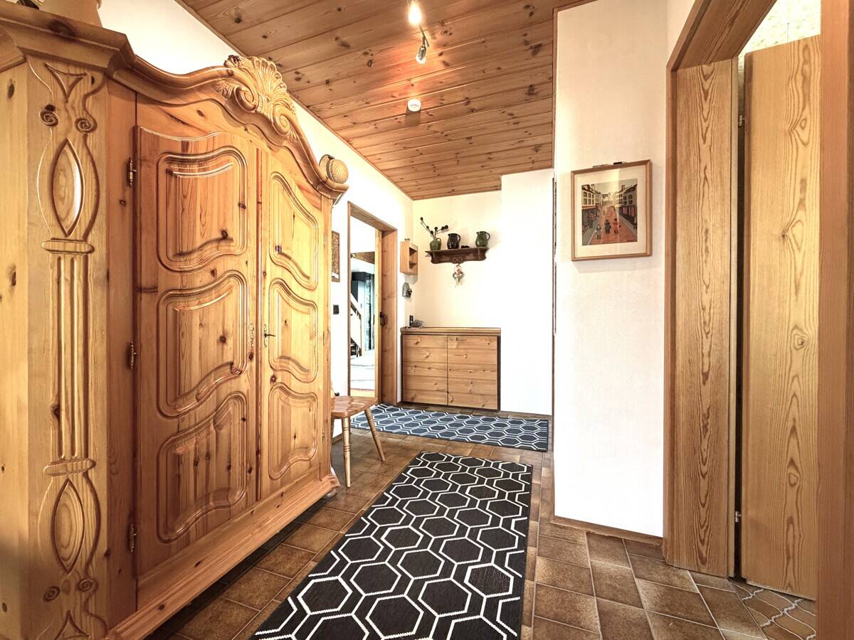 Galerie, Licht und viel Potenzial - Grundriss mit Wow-Effekt in Baiersdorf! – Baiersdorf – Vorschaubild 4