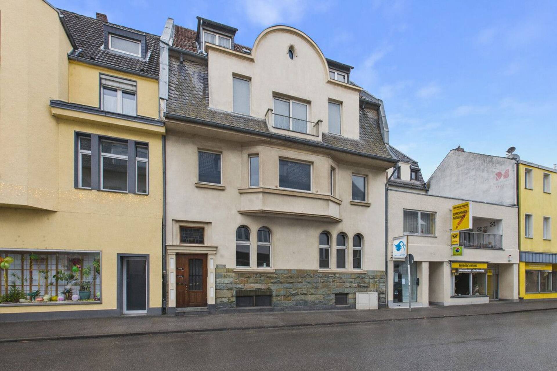 Mehrfamilienhaus in 50735 Köln mit 538 m² kaufen
