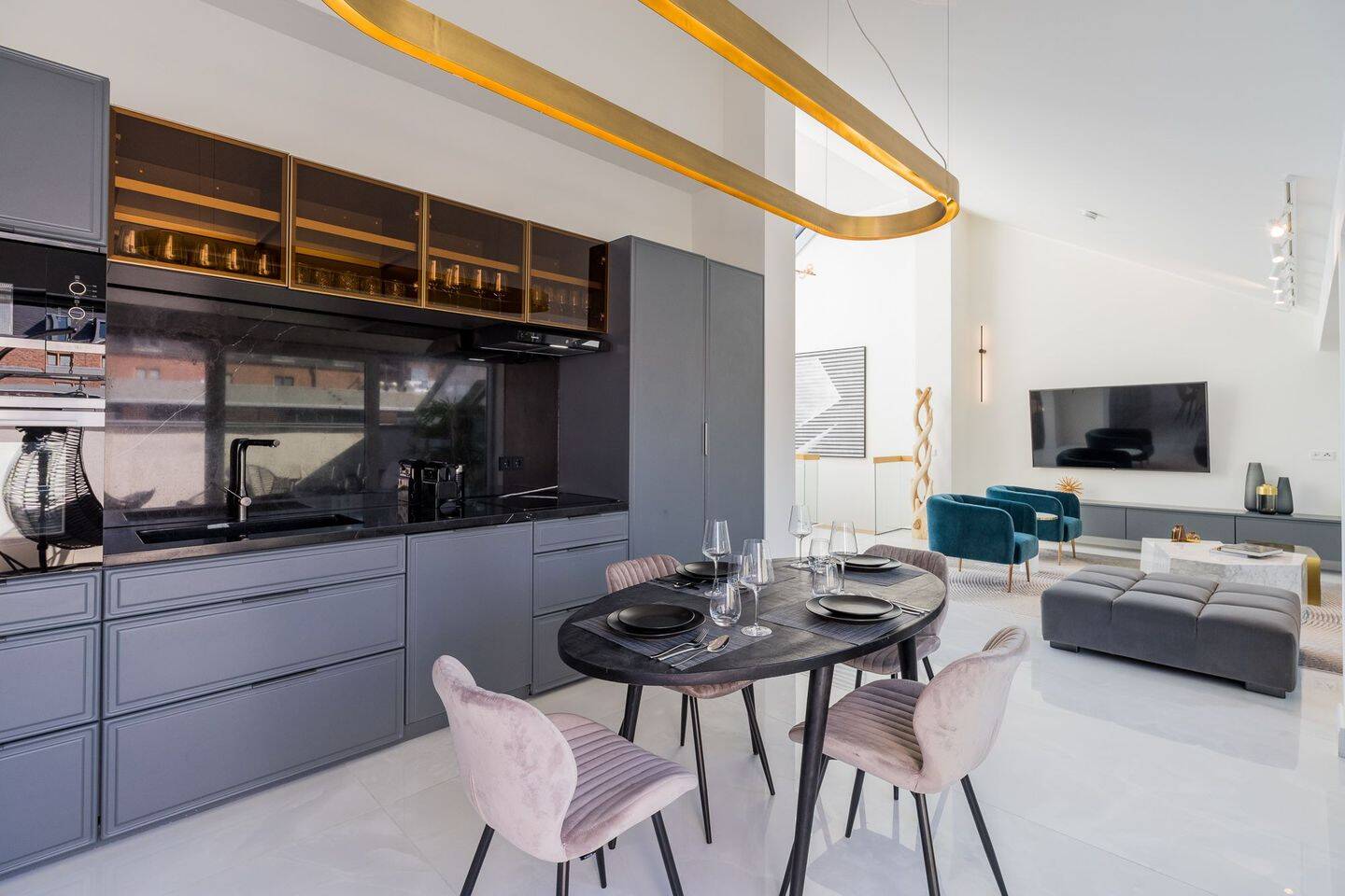 Einzigartige Dachgeschoss-Maisonette mit zwei Terrassen im Scheunenviertel – Berlin – Vorschaubild 7