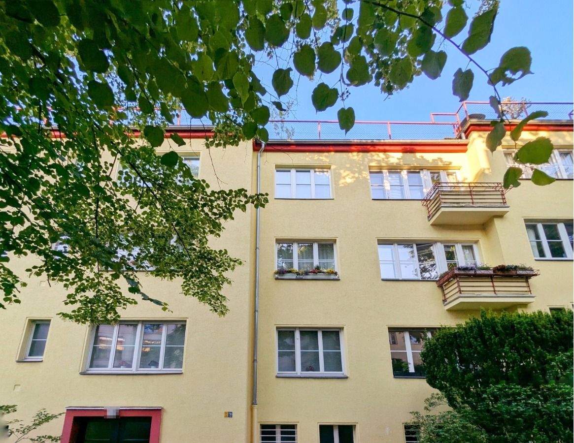 Jetzt zuschlagen! Helle 2-Zimmer-Wohnung in Berlin-Schmargendorf mit gutem Komfort & Fahrstuhl – Berlin – Bild 1 von 5