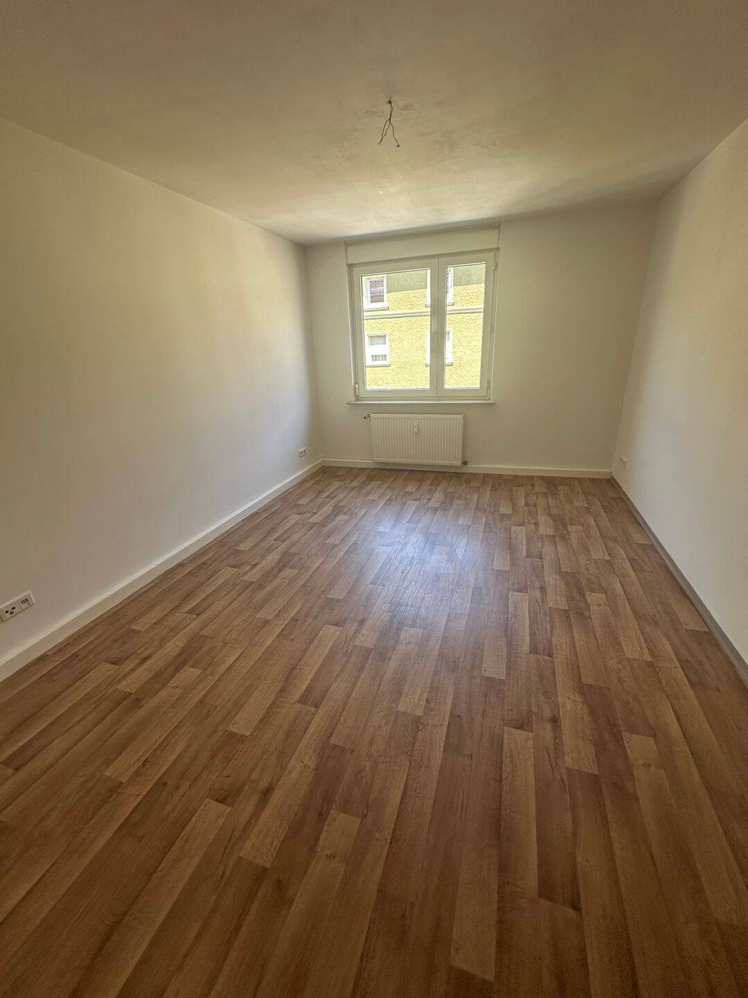 Gepflegte 2-Zimmer-Wohnung im 2. Obergeschoss in 90443 Nürnberg – Nürnberg – Vorschaubild 4