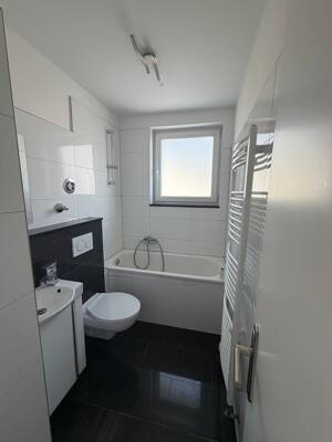 Schöne 2,5 Zimmerwohnung im Düsseldorfer Süden inkl. toller Einbauküche – 40589 Düsseldorf – Vorschaubild 7