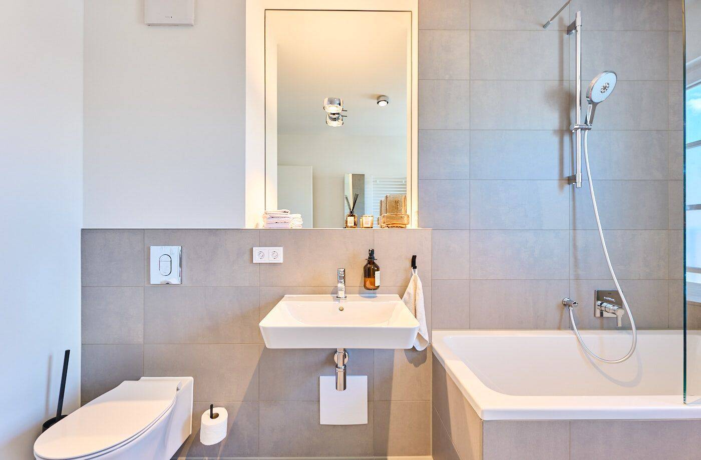 Hochwertige 4-Zimmer-Wohnung mit Penthouse-Atmosphäre - durchdacht statt Standard – München – Vorschaubild 7