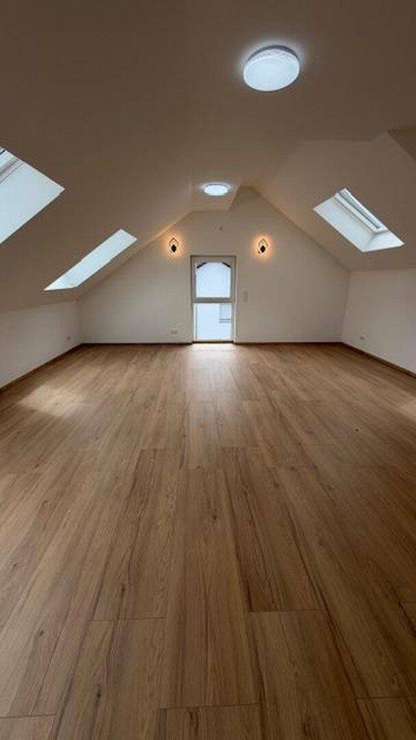 NEUBAU ERSTBEZUG GROSSE 3-ZIMMER WOHNUNG MIT KLIMAANLAGE
