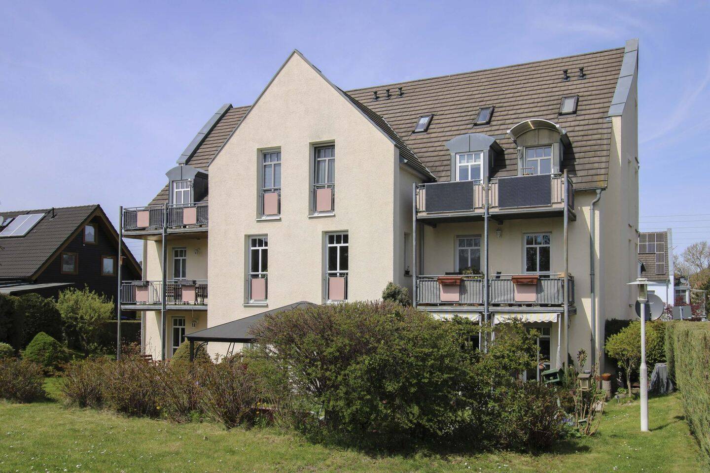 Renditestarke Kapitalanlage in Chemnitz-Rabenstein: 2,5 -Zi. mit Balkon, EBK und Außenstellplatz – Chemnitz – Bild 1 von 9