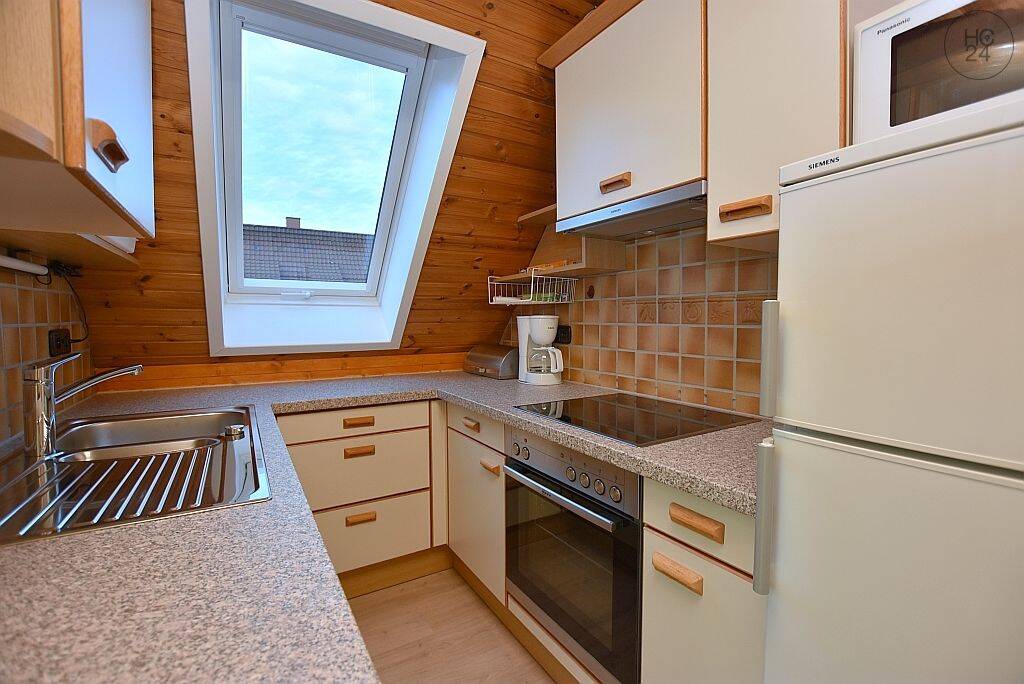 Schön möblierte Wohnung mit Balkon in Stuttgart Mühlhausen – Stuttgart – Vorschaubild 3