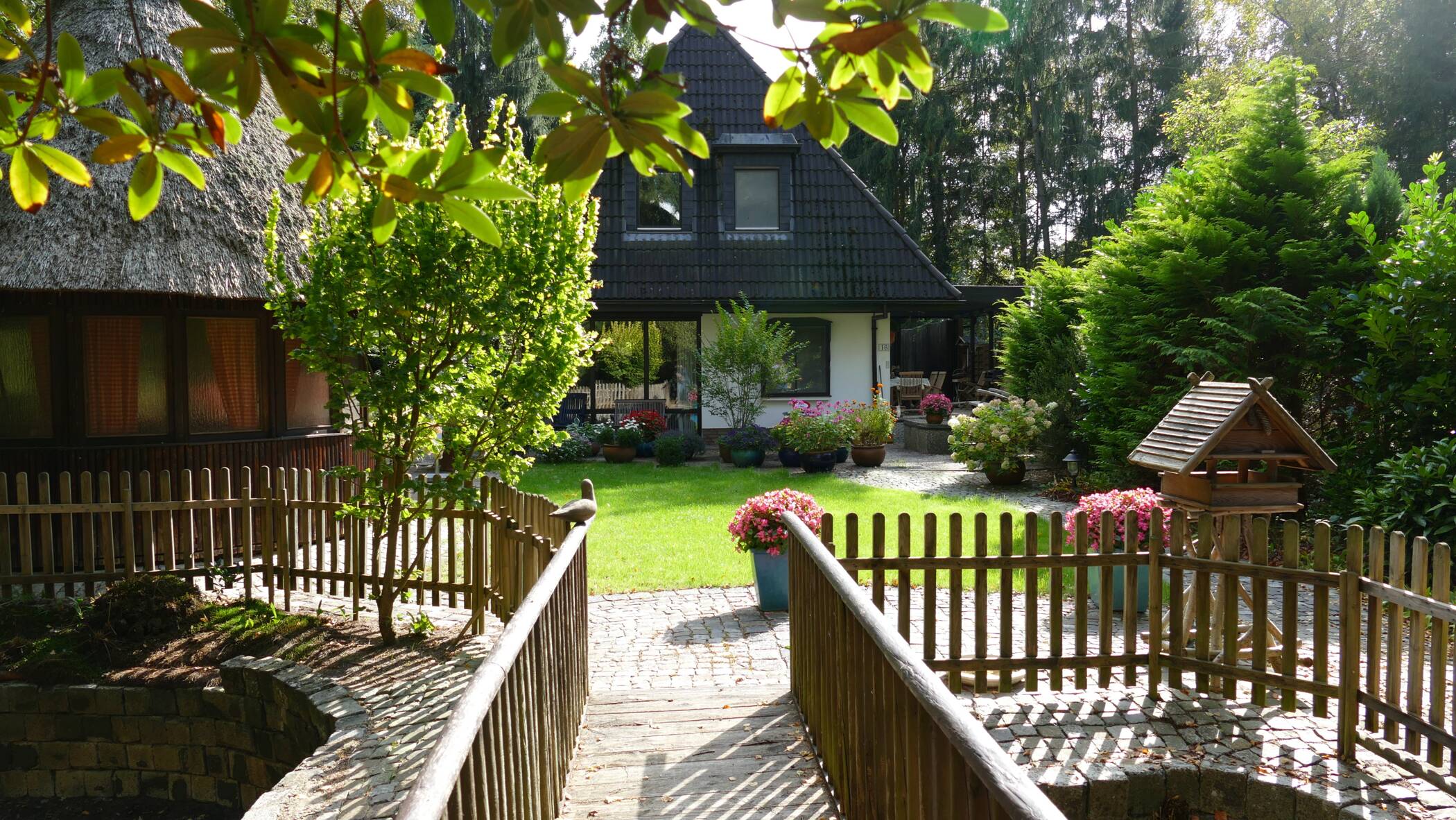 Traumhaftes Grundstück mit Wochenendhaus, familienfreundliche grüne Oase, Ortsrand Oyten – Oyten – Vorschaubild 4