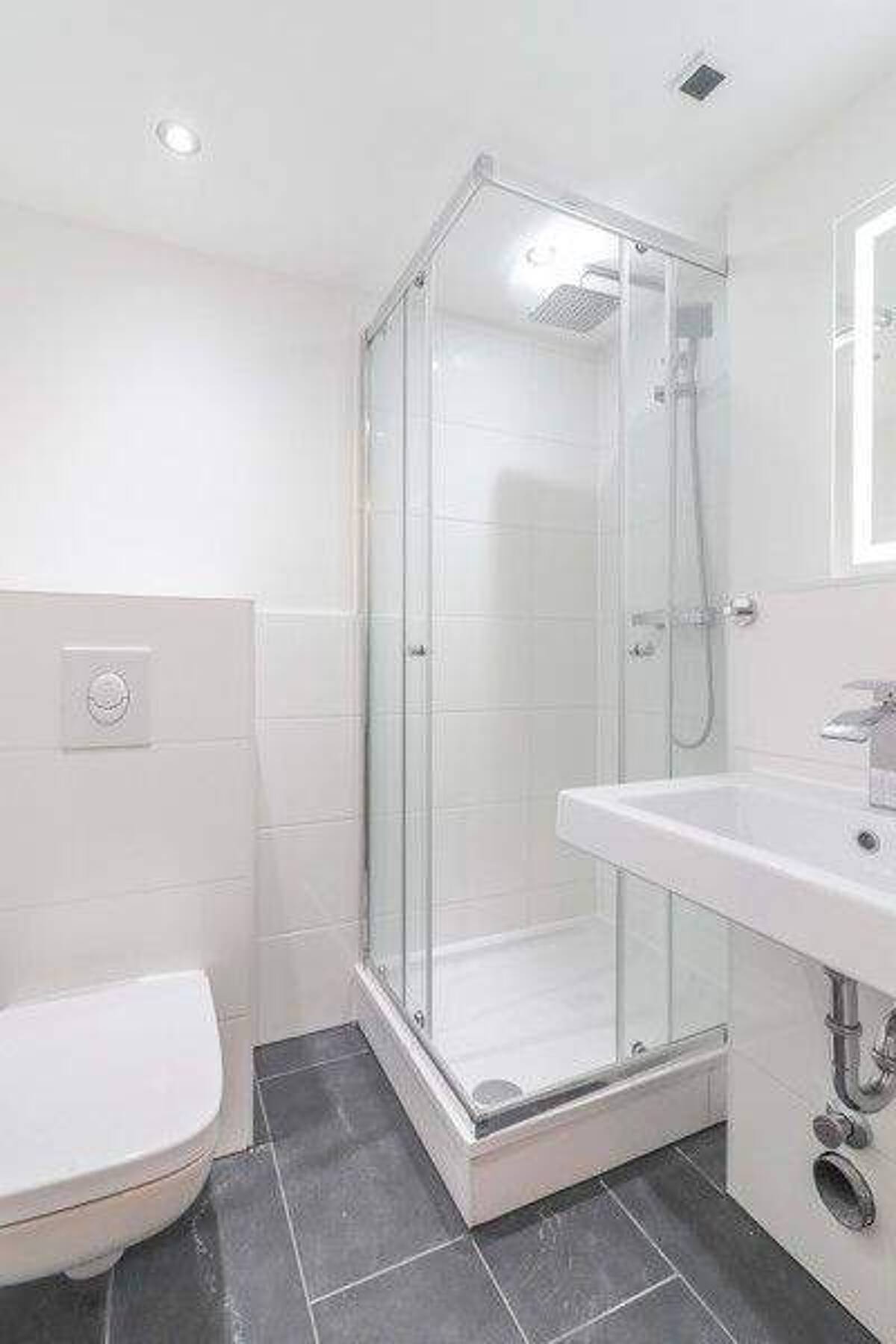 Elegante Erdgeschosswohnung mit moderner Einbauküche und großzügigem Schnitt. – 50676 Köln – Bild 1 von 5