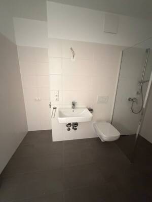 EBK, Stellplatz und ein grandioser Ausblick über Erlangen! – 91052 Erlangen – Vorschaubild 6