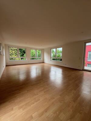 Großzügig wohnen in Bramfeld! Moderne 3-Zi.-Whg. mit 2 Balkonen – 22175 Hamburg – Vorschaubild 2