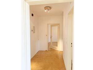 FÜ-Eigenes Heim: Gut geschnittene 2-Zimmer-Wohnung (3.OG) – 90766 Fürth – Vorschaubild 9