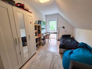 Modernes Einfamilienhaus mit Pool und großzügigem Grundstück in Niedernissa – 99099 Erfurt – Vorschaubild 7