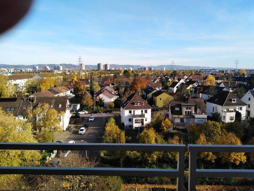 Helle, gepflegte schöne 3 Zimmer-Wohnung mit Balkon, Garage in Mannheim Käfertal – Mannheim – Bild 1 von 9