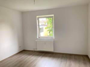 Zentral, urban, gut angebunden - moderne 3-Zimmerwohnung im Stadtkern (Musterbilder) – 38226 Salzgitter – Vorschaubild 2