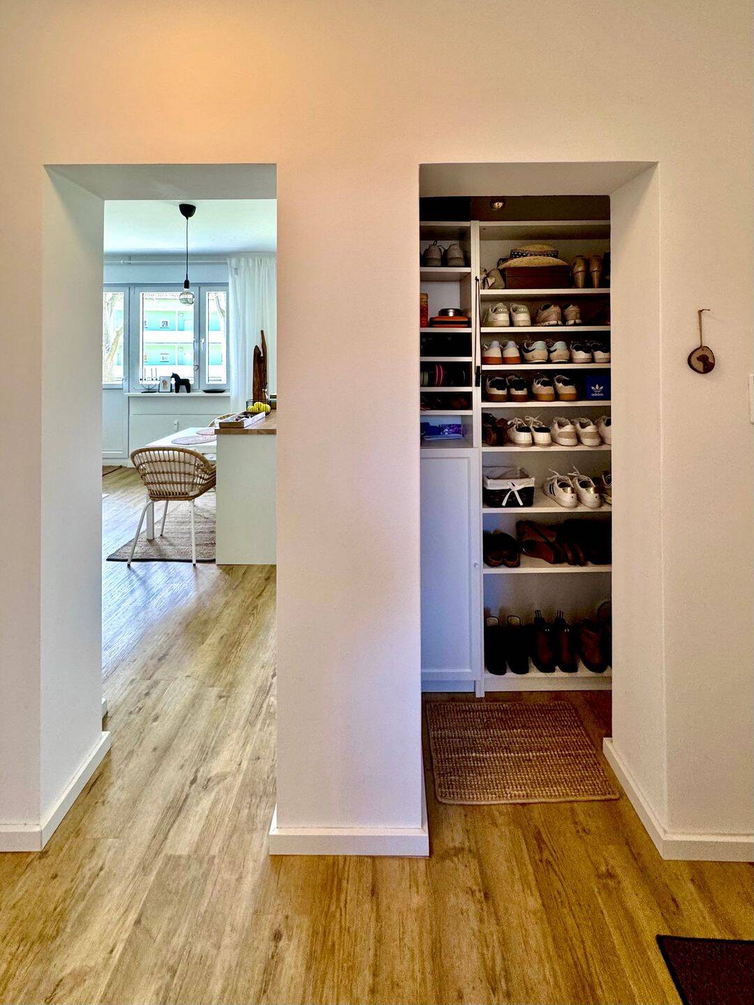 Traumhaft saniert & lichtdurchflutet - 2,5 - Zimmer-Oase mit Balkon im grünen Westend – Berlin – Vorschaubild 6