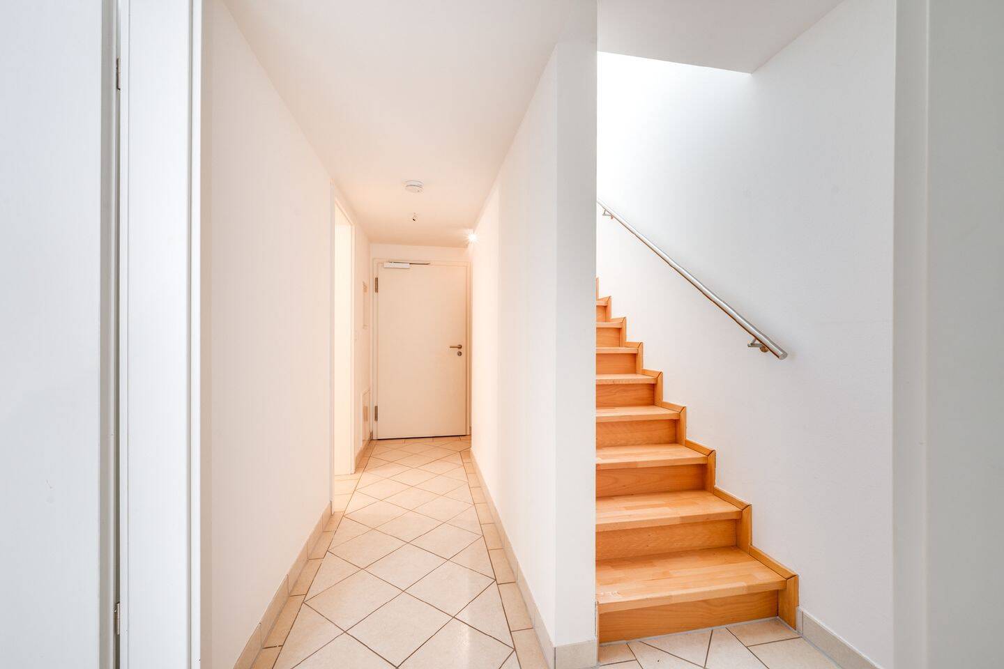 AIGNER: Garten-Oase mit Charme: Helle Erdgeschosswohnung mit flexiblem Grundriss – München – Vorschaubild 6