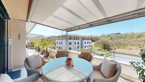 EXKLUSIVES 4.5-ZI. PENTHOUSE IN WEHR MIT GR. DACHTERRASSE UND WEITBLICK