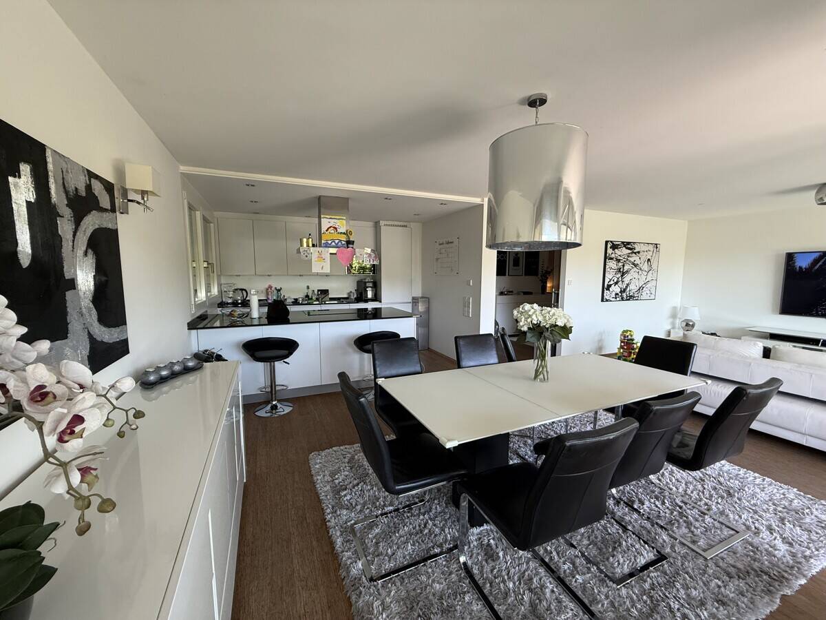 WOHNUNG IM HEILBRONNER OSTEN MIT GROSSER TERRASSE UND TIEFGARAGENSTELLPLATZ – Heilbronn – Vorschaubild 3