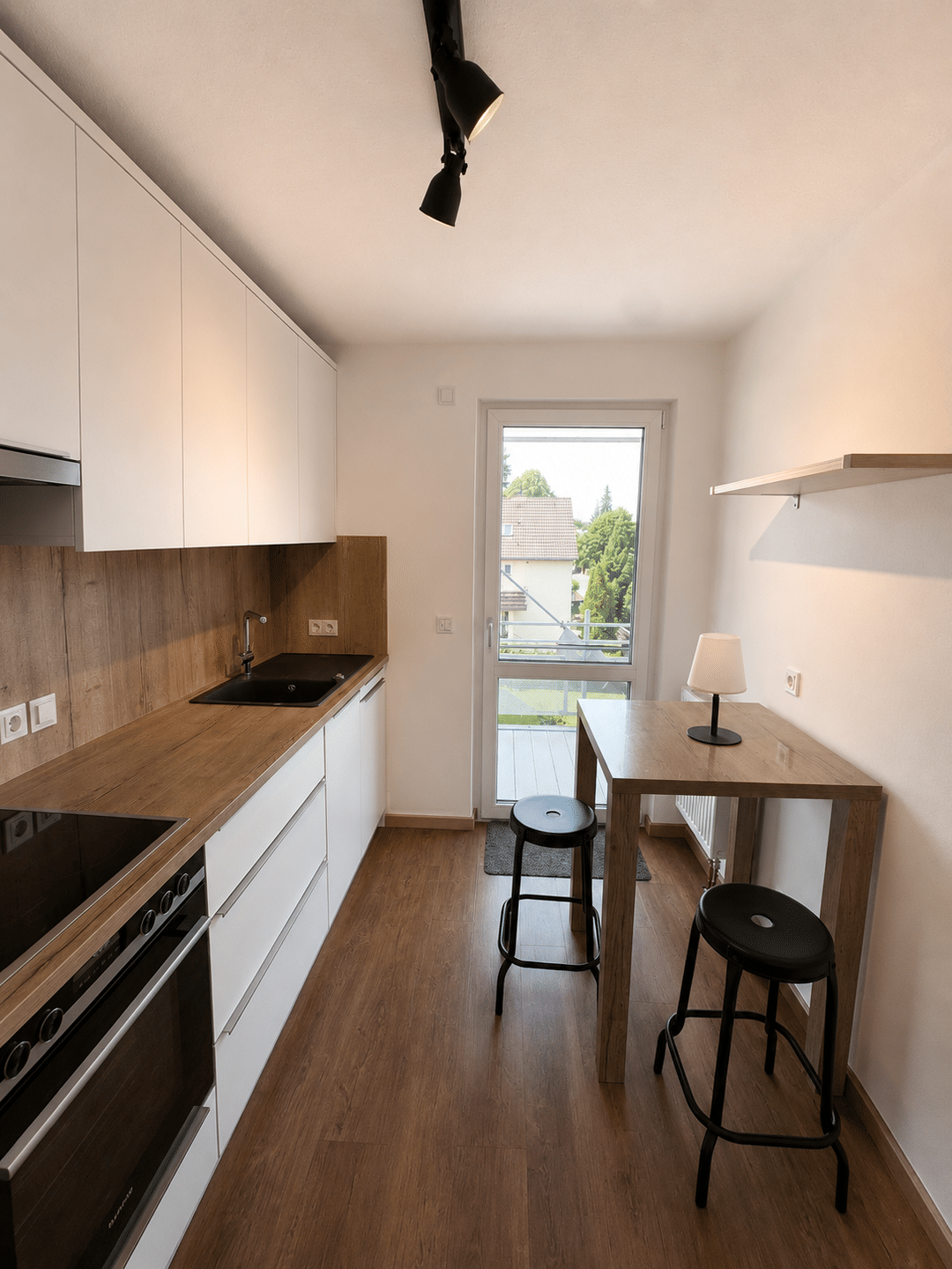 Exklusive 2-Zimmer-Wohnung mit zwei Balkonen – Nürnberg – Vorschaubild 2