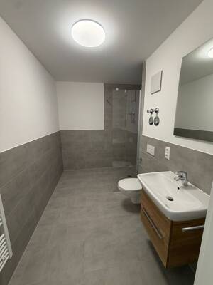 Erstbezug! Modernes, voll möbliertes Studenten-Apartment in Deggendorf – 94469 Deggendorf – Vorschaubild 3