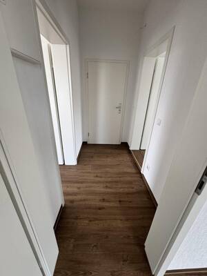 Toplage, Nachmieter gesucht, umfangreiche Renovierung, Schöne helle 2-Raum-Wohnung im 1.OG – 1589 Riesa – Vorschaubild 4