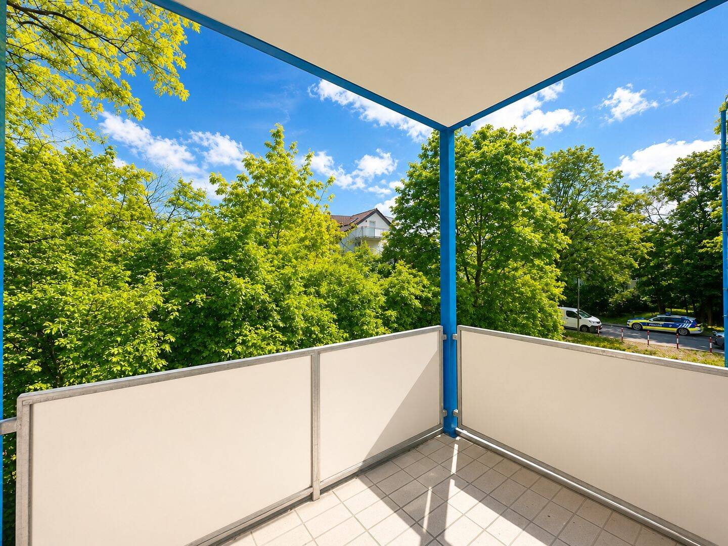 AIGNER - Ruhelage: 3-Zimmer-Wohnung mit 2 Balkonen und idealem Grundriss – München – Vorschaubild 2
