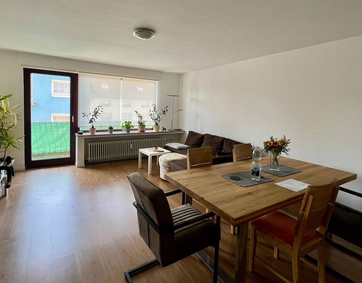 Wohnglück auf 105m² mit Balkon Willkommen in Beuel am Rhein – 53225 Bonn – Bild 1 von 9