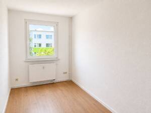 Für Sie frisch renoviert: Jetzt schnell sein! Helle 3-Raum-Wohnung mit Balkon – 7552 Gera – Vorschaubild 5