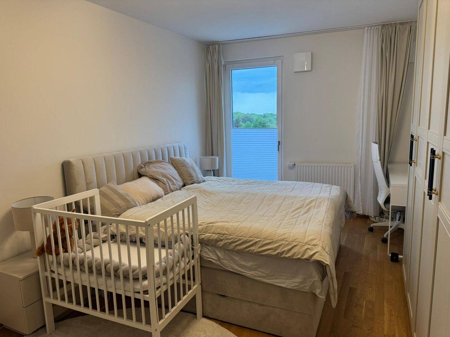 Lichtdurchflutete Wohnung im 4. OG: Exklusive Eckwohnung mit Skyline-Blick & großen Balkon in Heimfeld – Hamburg – Vorschaubild 9