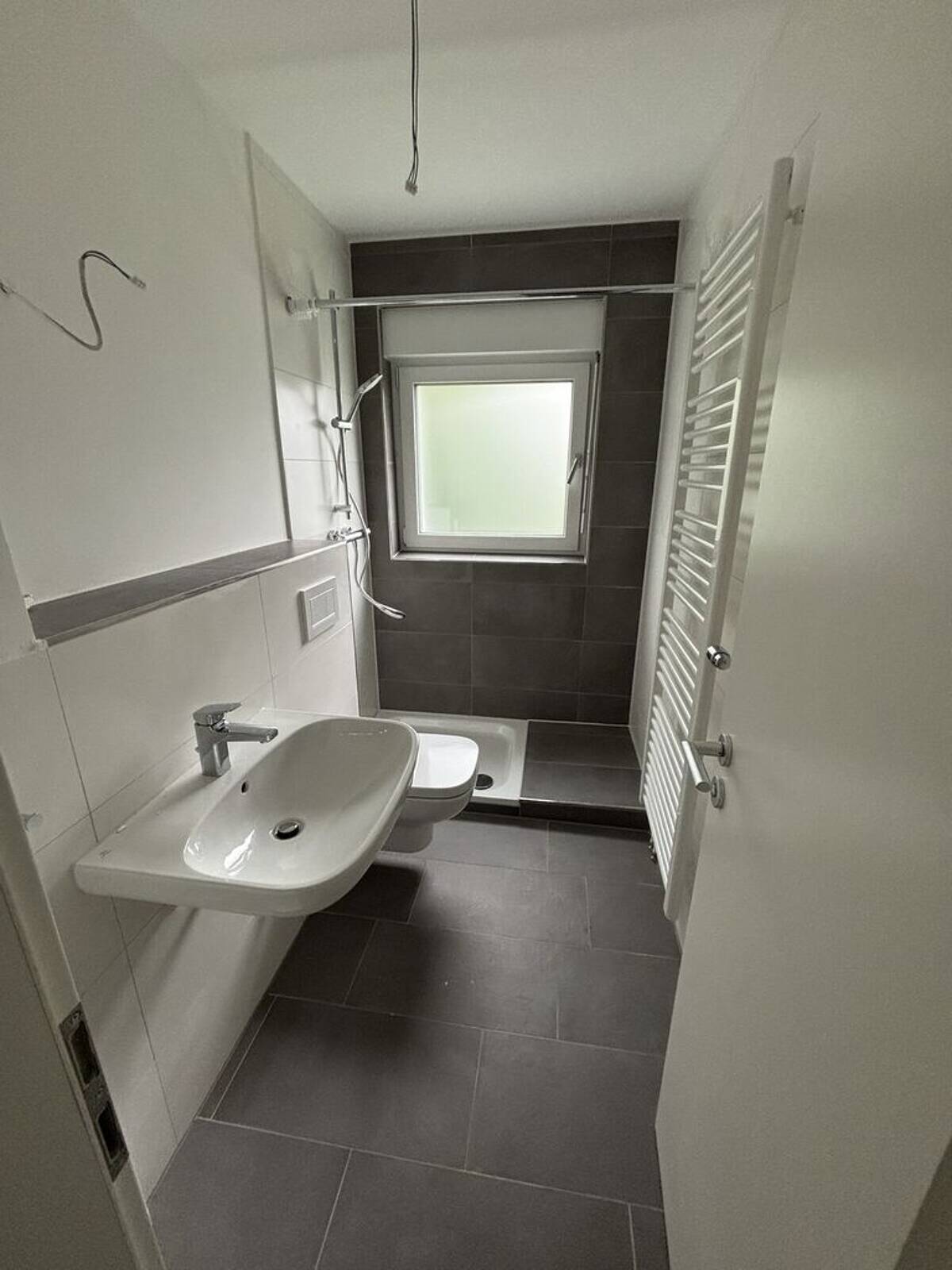 VIVAWEST modernisiert Ihre neue Wohnung. – 47178 Duisburg – Bild 1 von 2